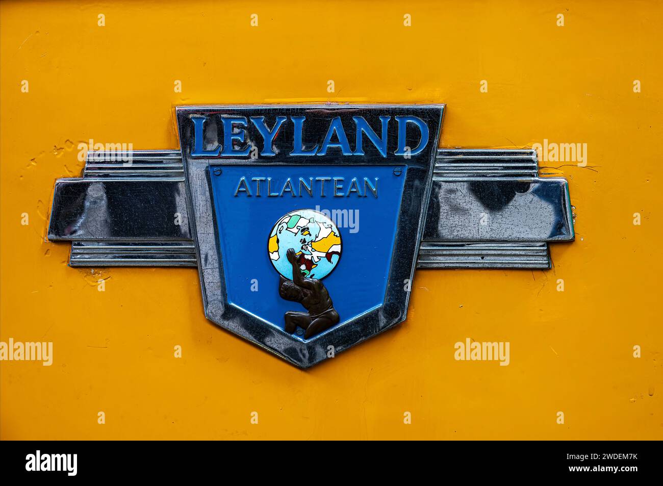 Leyland Atlantean Oldtimer Bus Emblem. Stockfoto