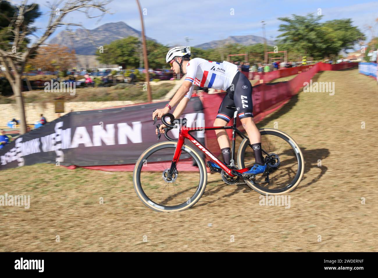 Benidorm, Spanien, 20. Januar 2024: Cyclocross-Radfahrer, Cameron Mason während des offiziellen Trainings der UCI Cyclo-Cross-Weltmeisterschaft 2024 - Benidorm, am 20. Januar 2024 im Parque Foiotes in Benidorm, Spanien. Quelle: Alberto Brevers / Alamy Live News. Stockfoto