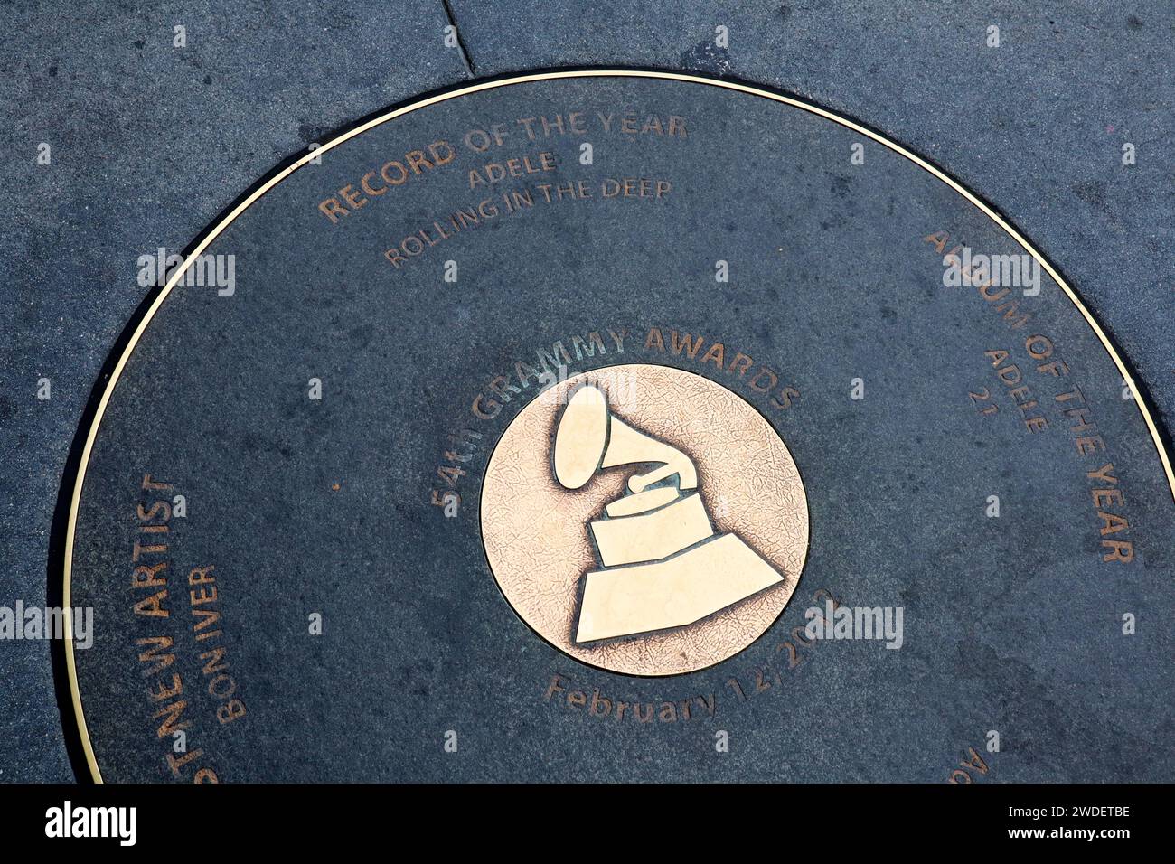 Los Angeles, Kalifornien: The Grammy Walk of Fame 54th Grammy Awards 2012: ADELE and BON IVER Stockfoto