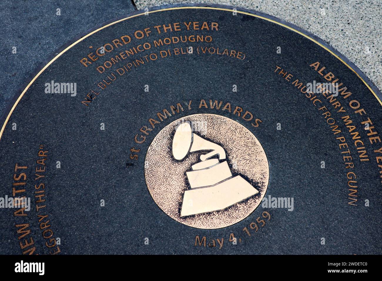 Los Angeles, Kalifornien: The Grammy Walk of Fame – 1. Grammy Awards 1959: DOMENICO MODUGNO Nel Blu dipinto di Blu (Volare) und HENRY MANCINI Stockfoto