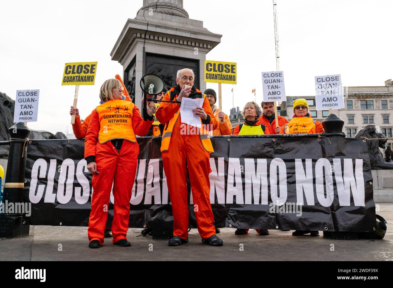 London, Großbritannien. 20. Januar 2024. Demonstranten versammeln sich auf dem Trafalgar Square und fordern die Schließung des Lagers Guantanamo Bay. Anrede: Andrea Domeniconi/Alamy Live News Stockfoto