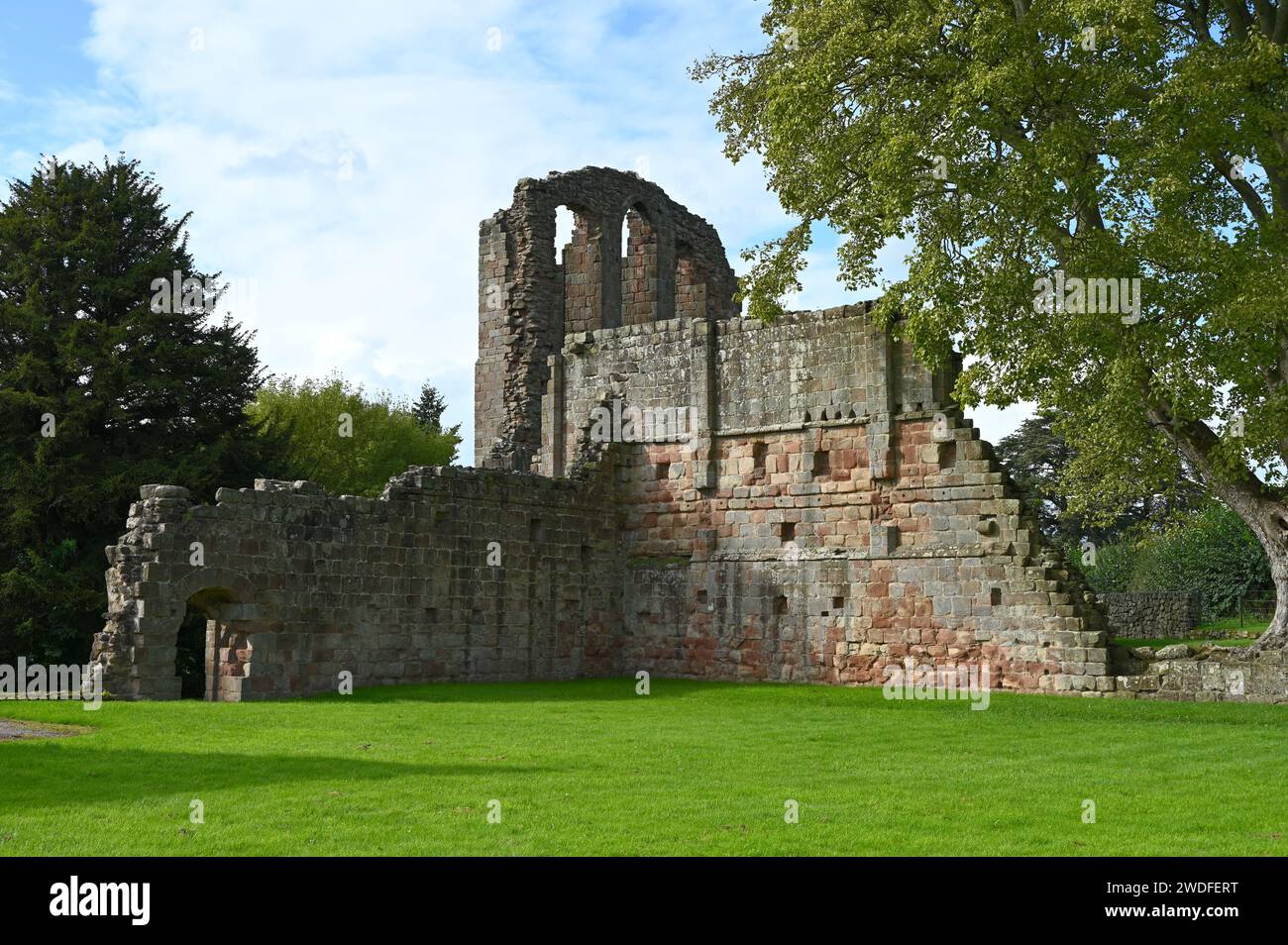 Ruinen der Zisterzienserabtei Croxden aus dem 12. Jahrhundert in Staffordshire England September Stockfoto
