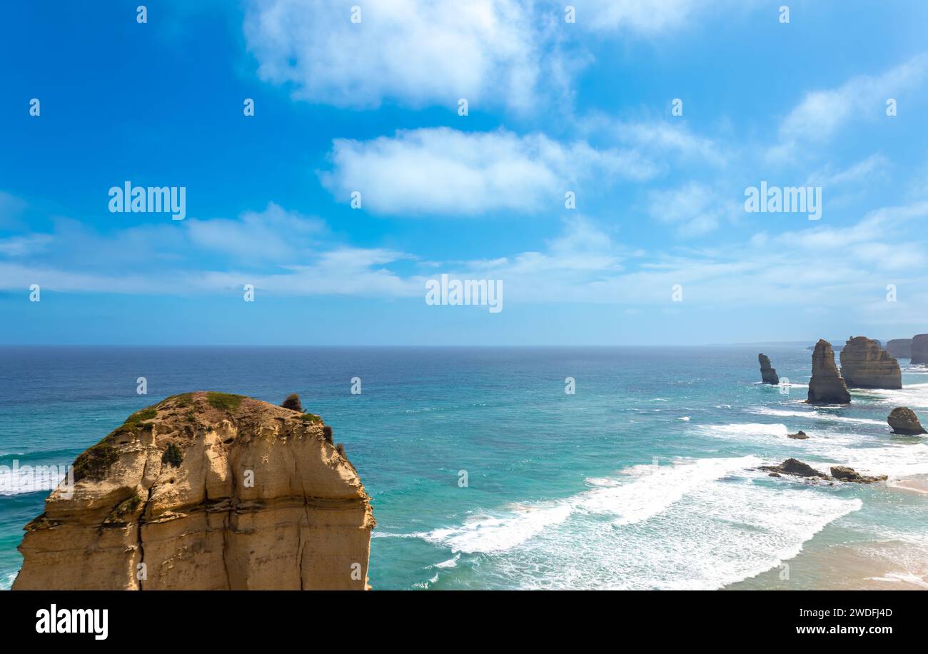 Die landschaftlich reizvolle Landschaft des 12 Twelve Apostles Nationalparks in Australien in der Nähe von Melbourne. Stockfoto