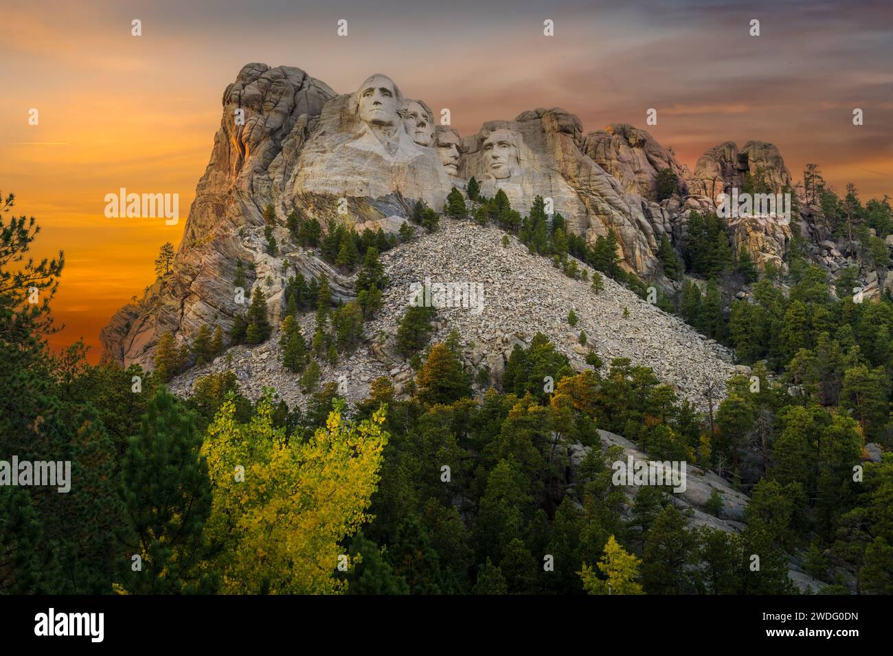 Mount Rushmore National Memorial at Sunset, Keystone, SD, USA. Stockfoto