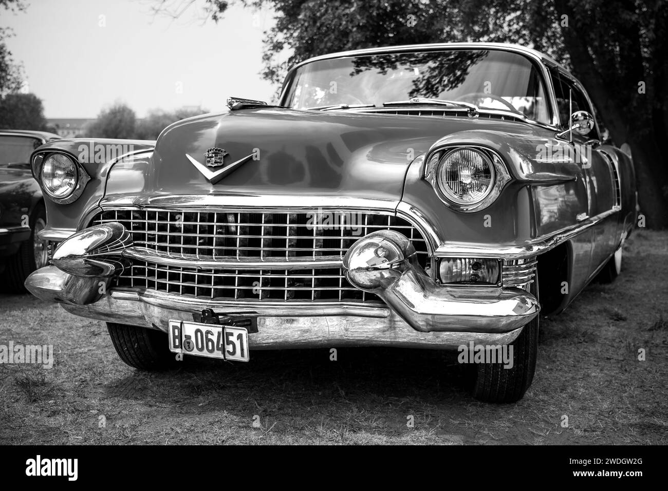 WERDER (HAVEL), DEUTSCHLAND - 20. MAI 2023: Der Luxuswagen Cadillac Serie 62 Coupe de Ville, 1951. Oldtimer - Festival Werder Classics 2023 Stockfoto