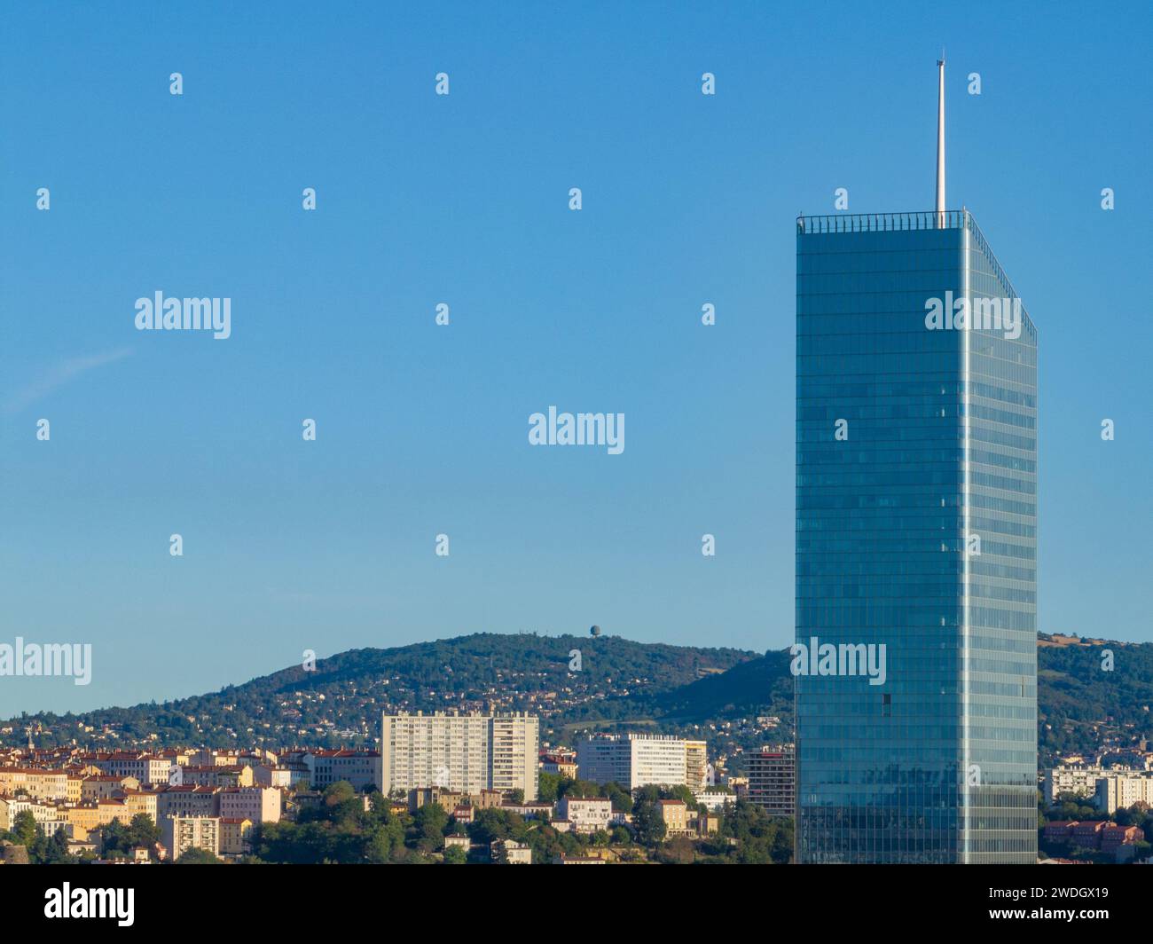 Incity Tower. Caisse d'Epargne ist eine genossenschaftliche Privatkundenbank und eine der wichtigsten französischen Banken und Versicherungsdienstleistungen in Lyon Stockfoto