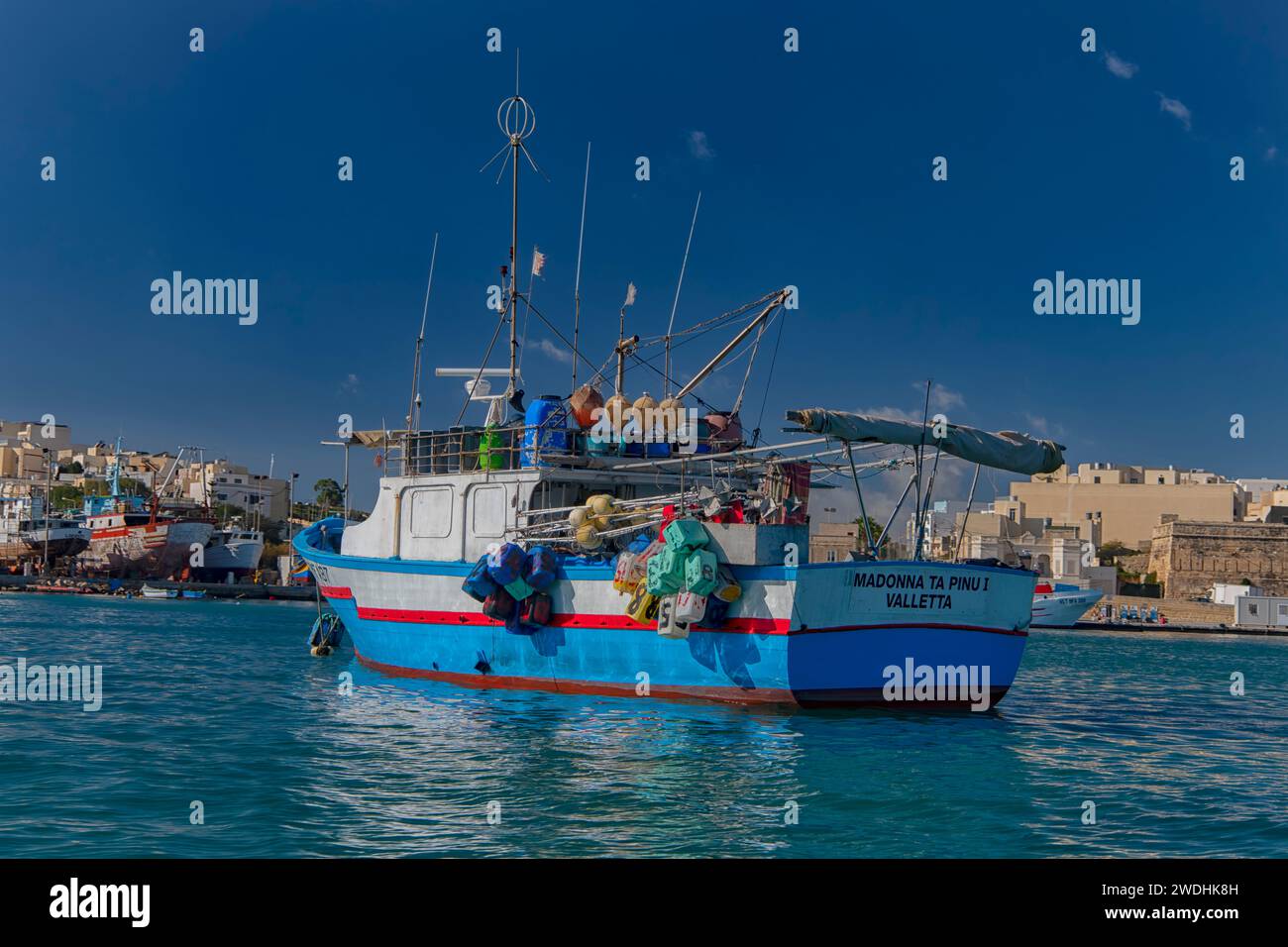 Fischerboot im Hafen von Marsaxlokk, Malta Stockfoto