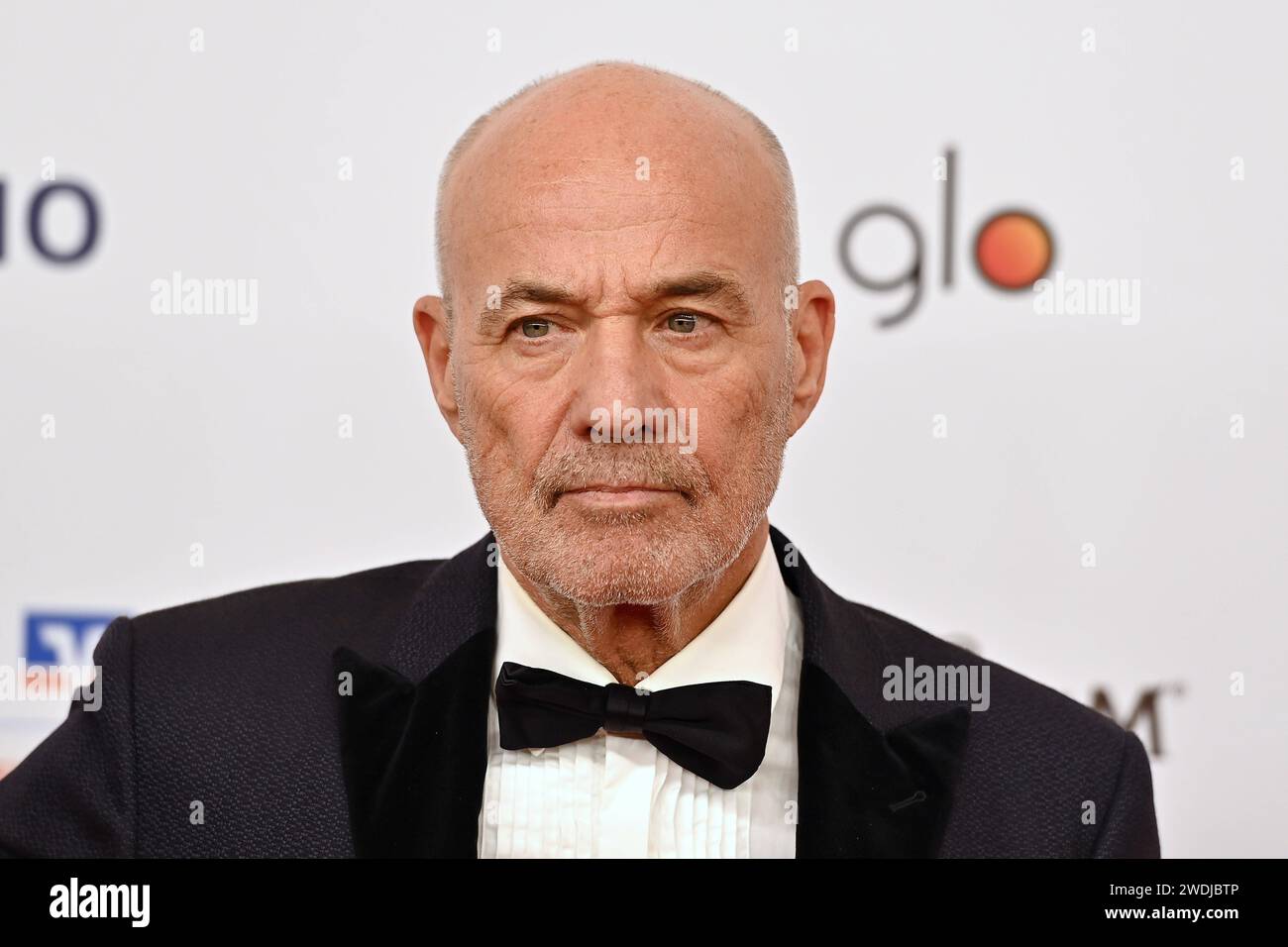 Heiner LAUTERBACH Schauspieler, Einzelbild,angeschnittenes Einzelmotiv,Portraet,Porträt,Porträt. 48.Deutscher Filmball, Roter Teppich, Roter Teppich, am 20.01.2024 im H o t e l B a y e r i s c h e r H o f, M u e n c h e n. Sven Simon Fotoagentur GmbH & Co. Pressefoto KG Prinzess-Luise-Str.. 41 45479 M u e l h e i m / R u h r Tel. 0208/9413250 Fax. 0208/9413260 GLS Bank BLZ 430 609 67 Kto. 4030 025 100 IBAN DE75 4306 0967 4030 0251 00 BIC GENODEM1GLS www.svensimon.net *** Heiner LAUTERBACH Schauspieler , Einzelbild,zugeschnittenes Einzelmotiv,Porträt,Porträt,Porträt,Porträt 48 Deutscher Filmball, Roter Teppich, Roter Karpfen Stockfoto