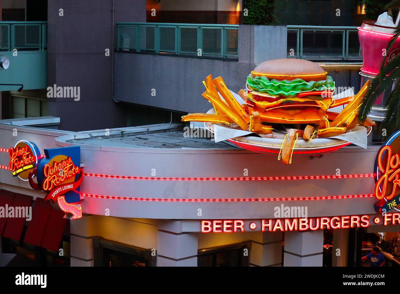 Johnny Rockets, Der Ursprüngliche Hamburger. Legendäre Burger, Shakes, Pommes und Spaß auf dem CityWalk in den Universal Studios Hollywood Stockfoto