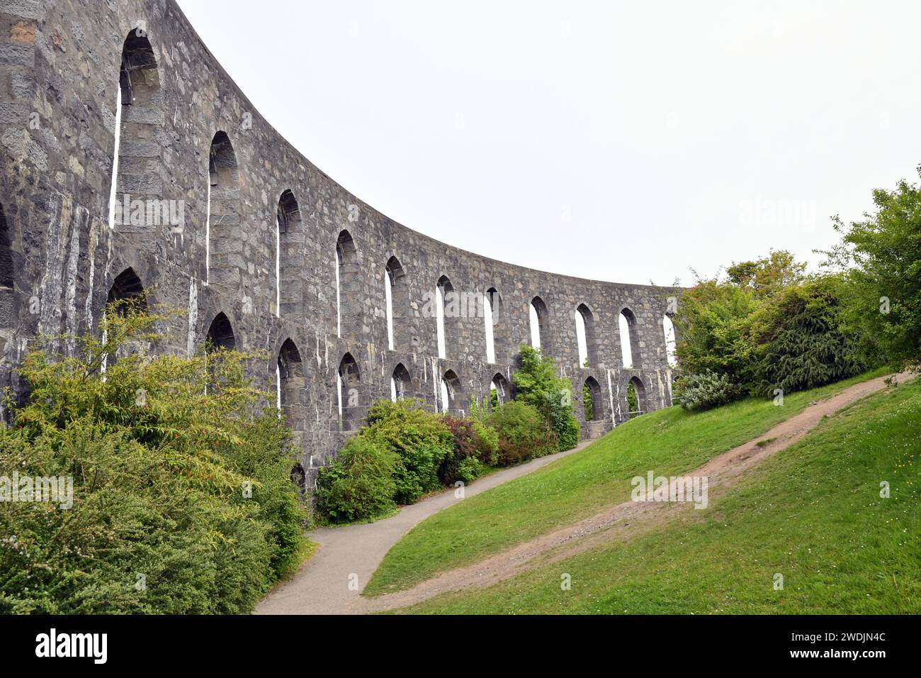 McCaig's Tower in Oban ist ein markanter Turm auf dem Battery Hill Stockfoto