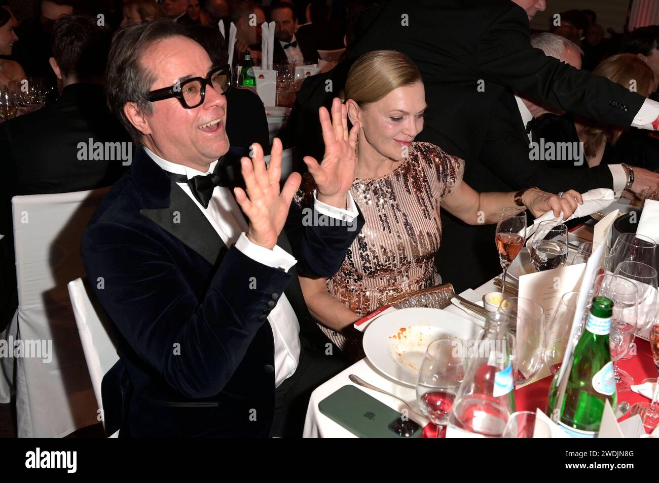 Jan Josef Liefers mit Ehefrau Anna Loos beim 48. Deutsche Filmball 2024 im Hotel Bayerischer Hof. München, 20.01.2024 *** Jan Josef Liefers mit Frau Anna Loos beim Deutschen Filmball 48 2024 im Hotel Bayerischer Hof München, 20 01 2024 Foto:XF.xKernx/xFuturexImagex filmball 4452 Stockfoto