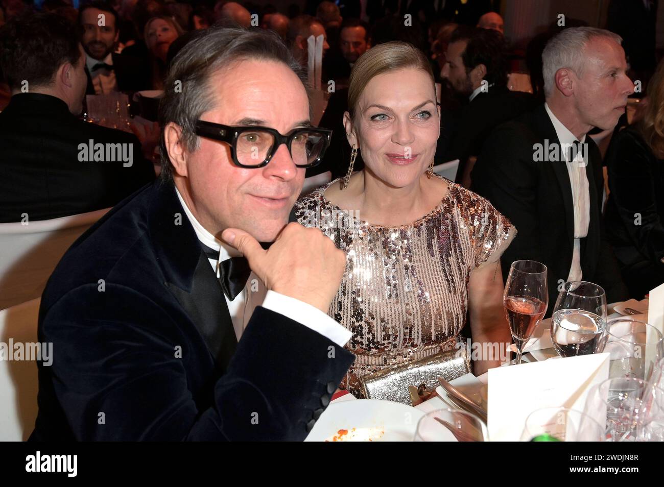 Jan Josef Liefers mit Ehefrau Anna Loos beim 48. Deutsche Filmball 2024 im Hotel Bayerischer Hof. München, 20.01.2024 *** Jan Josef Liefers mit Frau Anna Loos beim Deutschen Filmball 48 2024 im Hotel Bayerischer Hof München, 20 01 2024 Foto:XF.xKernx/xFuturexImagex filmball 4454 Stockfoto