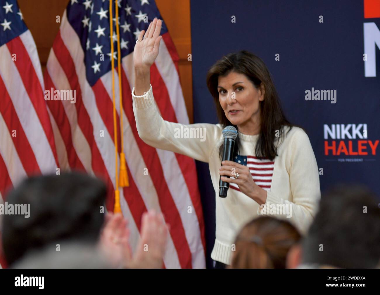 Der ehemalige UN-Botschafter Nikki Haley spricht auf einer Kundgebung in Peterborough, N.H., USA, am 20. Januar 2024. während der Präsidentschaftswahl in New Hampshire. Stockfoto