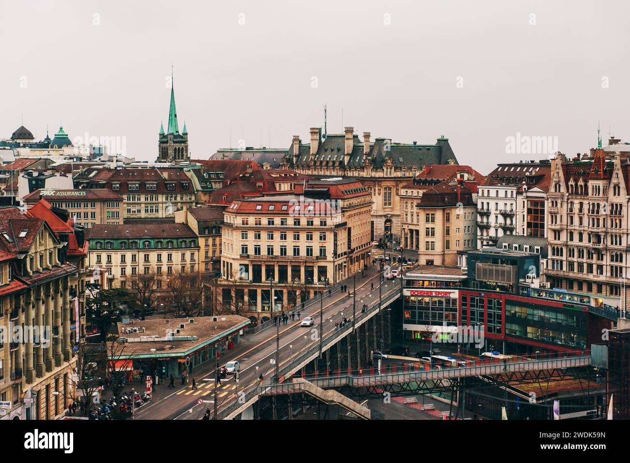 Lausanne, Schweiz - 13. März 2013: Blick auf die Innenstadt von Lausanne (Lausanne-Flon) Stockfoto