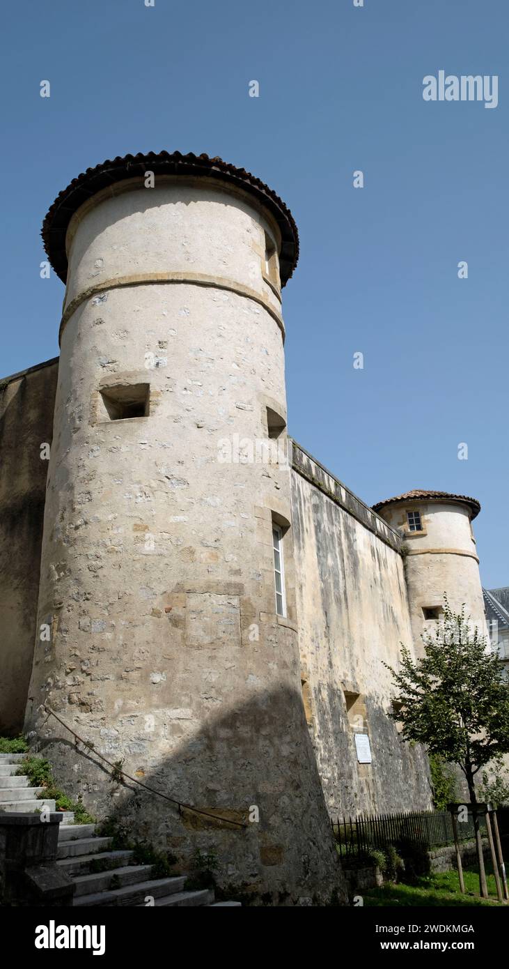 Château Vieux (auch bekannt als „das alte Schloss von Bayonne“), Bayonne, Pyrénées-Atlantiques, Frankreich Stockfoto