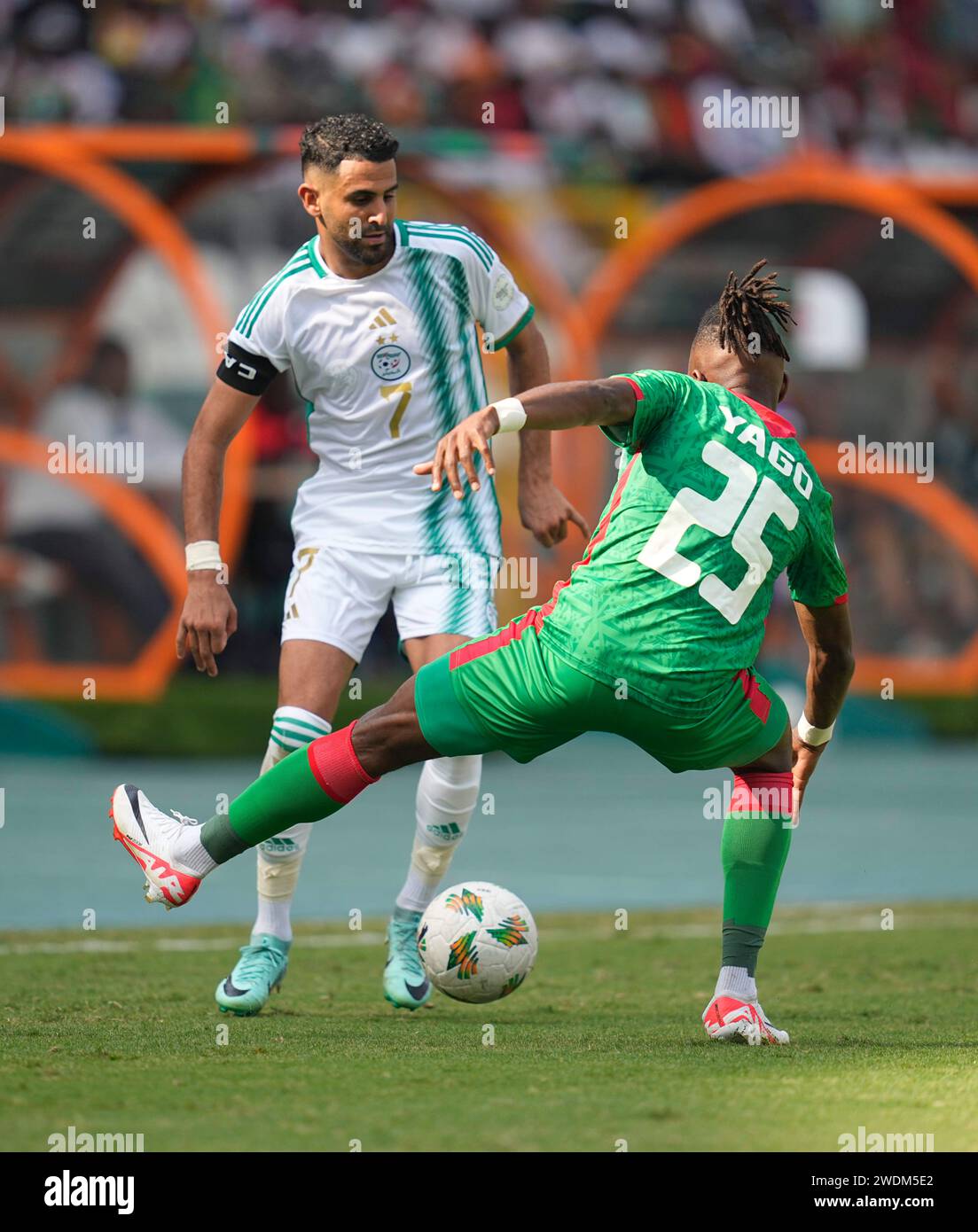 1 20, 2024. LIVE-Bilder vom Spiel der Gruppe C African Cup of Nation 2023 zwischen Algerien und Burkina Faso, Stade de la Paix, Bouake, . Kim Preis/CSM Stockfoto