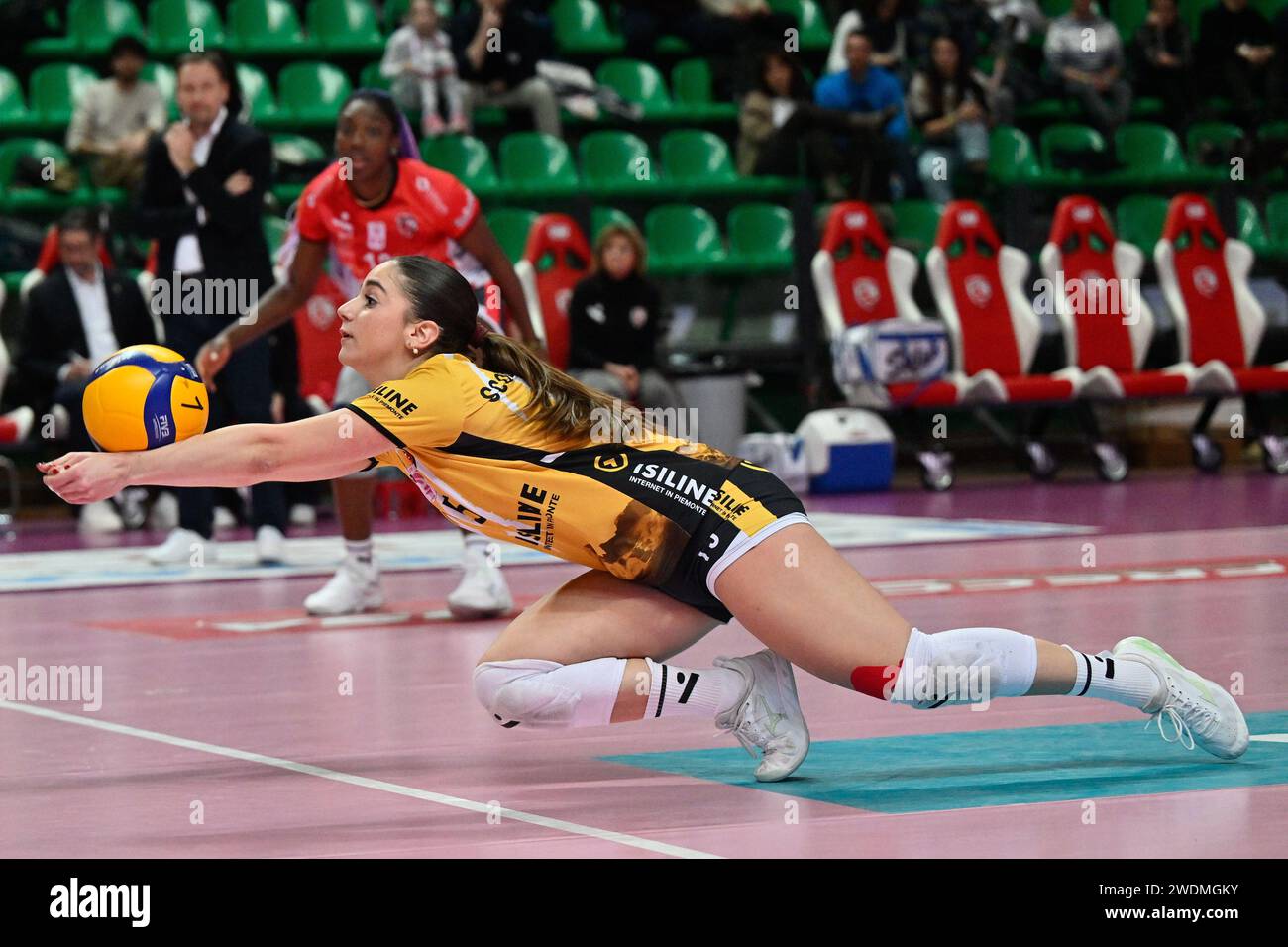 Cuneo, Italien. Januar 2024. SerenaScognamillo (Cuneo) während Cuneo Granda Volley vs Volley Bergamo 1991, Volleyball Italian Serie A1 Women Match in Cuneo, Italien, 21. Januar 2024 Credit: Independent Photo Agency/Alamy Live News Stockfoto