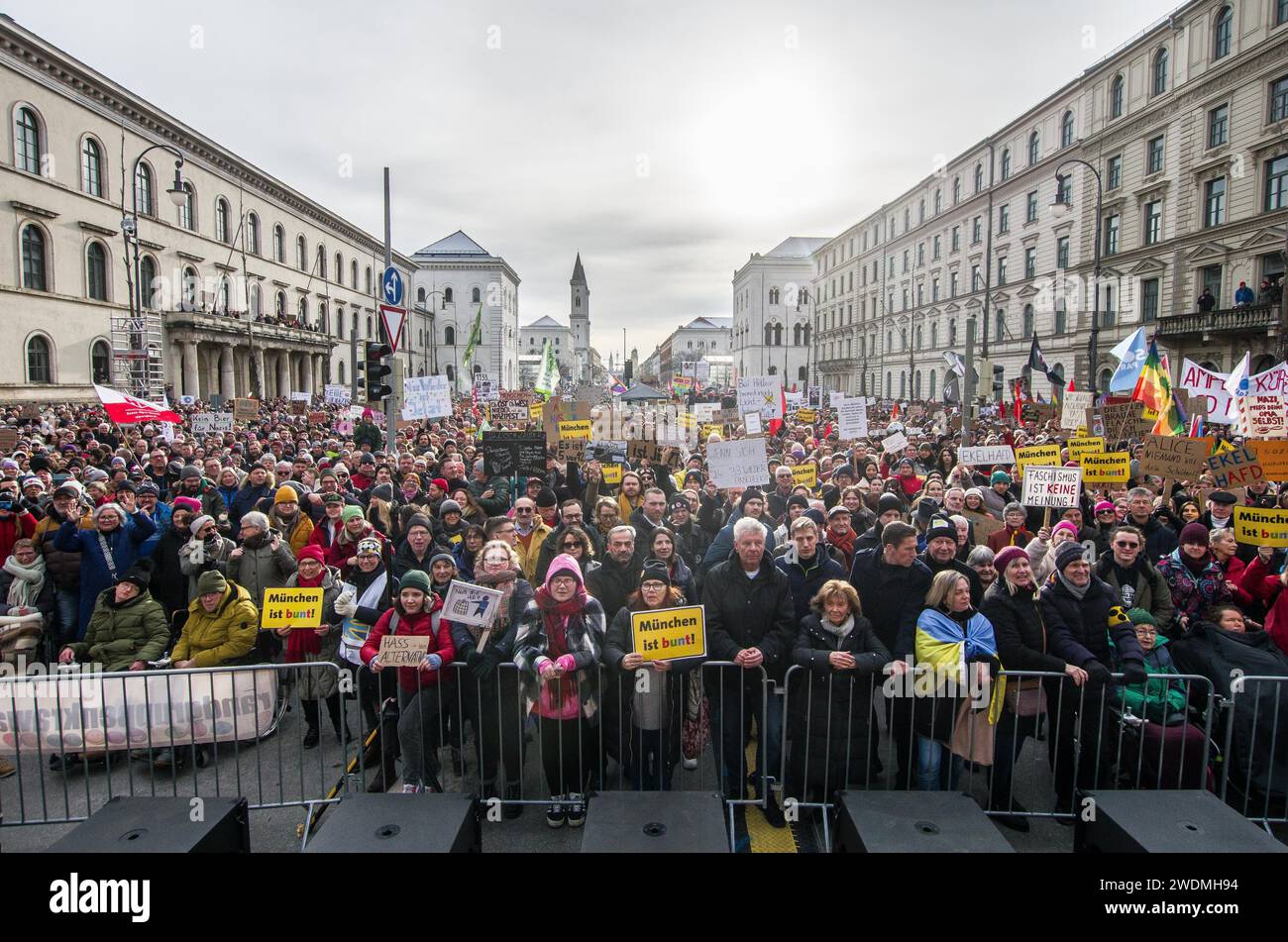  München, Deutschland. Januar 2024. Zusammen mit über 100.000 Menschen 