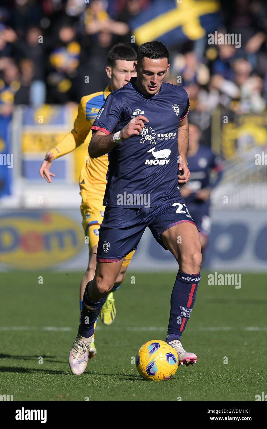 Frosinone, Italien. 21. Januar 2024, Stadio Benito Stirpe, Frosinone, Italien; Fußball der Serie A; Frosinone gegen Cagliari; Gabriele Zappa von Cagliari Credit: Roberto Ramaccia/Alamy Live News Stockfoto