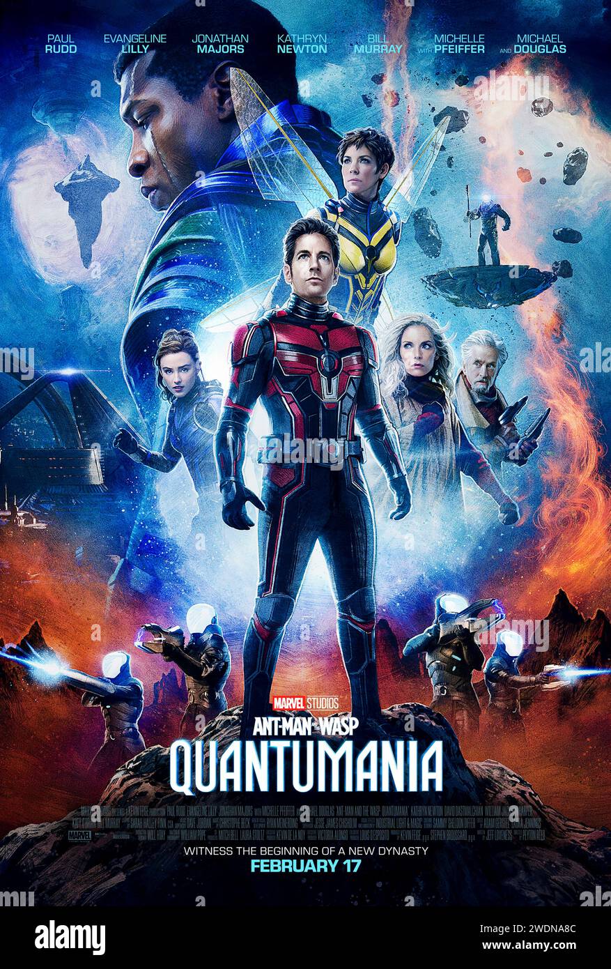 Amt-man and the Wasp: Quantumania (2023) unter der Regie von Peyton Reed mit Paul Rudd, Evangeline Lilly und Michael Douglas. Scott lang und Hope Van Dyne werden zusammen mit Hope's Eltern und Scotts Tochter Cassie ins Quantenreich geschleppt. Zusammen müssen sie einen Weg finden, zu fliehen, aber welche Geheimnisse versteckt Hope Mutter? Und wer ist der mysteriöse Kang? US-Poster mit einem Blatt ***NUR FÜR REDAKTIONELLE ZWECKE***. Quelle: BFA / Walt Disney Studios Stockfoto