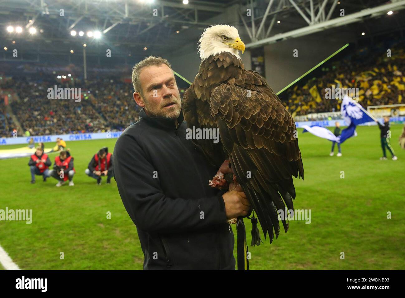 Arnheim, Niederlande. Januar 2024. ARNHEM, NIEDERLANDE - 21. JANUAR: Mascotte Hertog während des niederländischen Eredivisie-Spiels zwischen Vitesse und Feyenoord in Gelredome am 21. Januar 2024 in Arnheim, Niederlande. (Foto: Ben Gal/Orange Pictures) Credit: Orange Pics BV/Alamy Live News Stockfoto