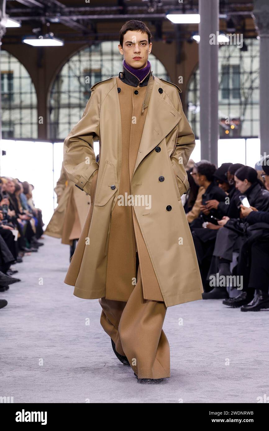 Paris, Frankreich. Januar 2024. SACAI Herbst/Winter 20242025 Runway