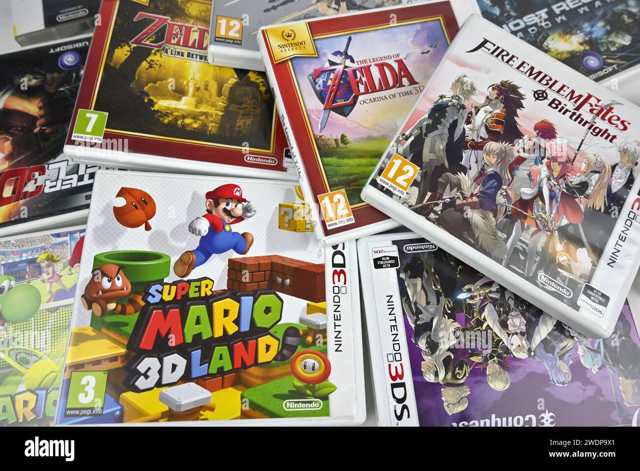 Nintendo 3DS-Videospielsammlung Physical Cases Collage – Wales, Großbritannien – 21. Januar 2024 Stockfoto