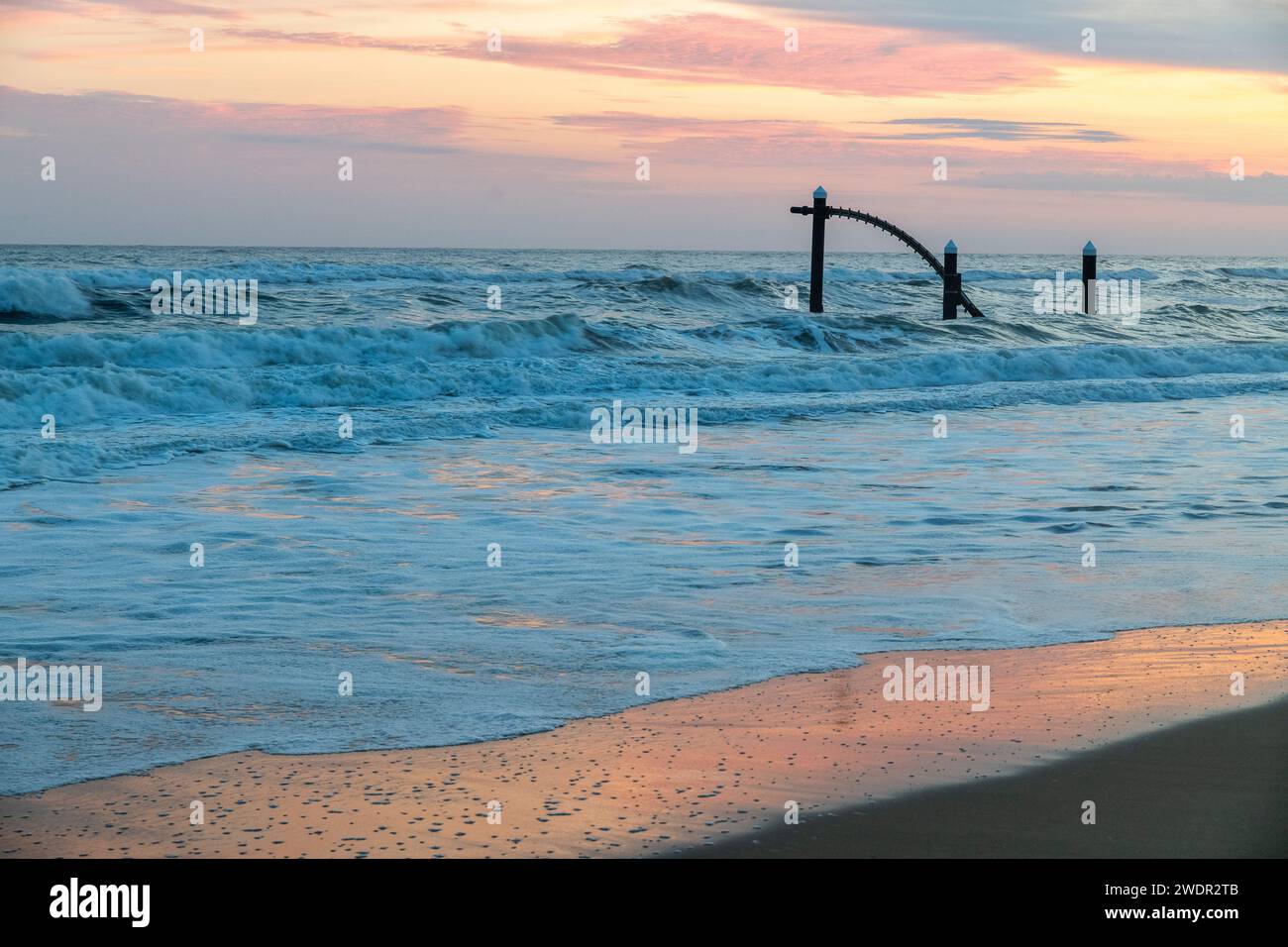 Sandpumping Jetty am Lakes Entrance, Victoria at Sunset Stockfoto