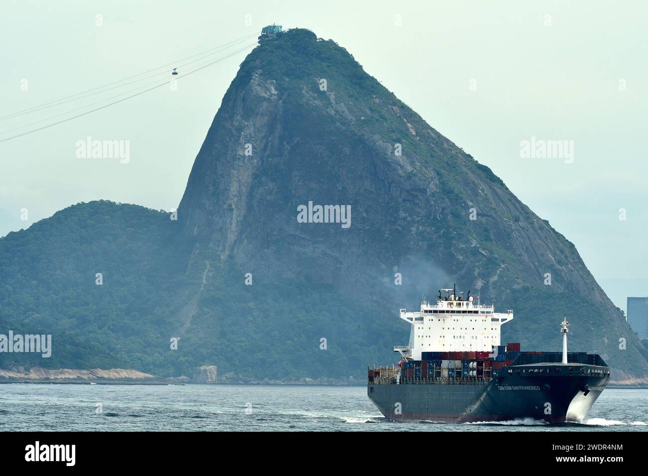 Zuckerhut, Seilbahn, Schiff, Meer, Rio de Janeiro, Brezil Stockfoto