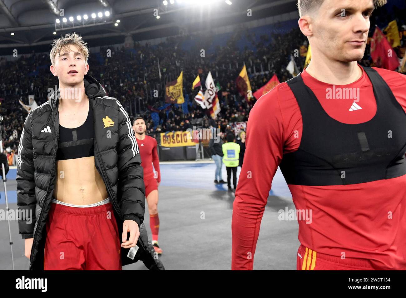 Dean Huijsen von AS Roma am Ende des Fußballspiels der Serie A zwischen AS Roma und Hellas Verona im Olimpico-Stadion in Rom (Italien), 20. Januar 2024. Stockfoto