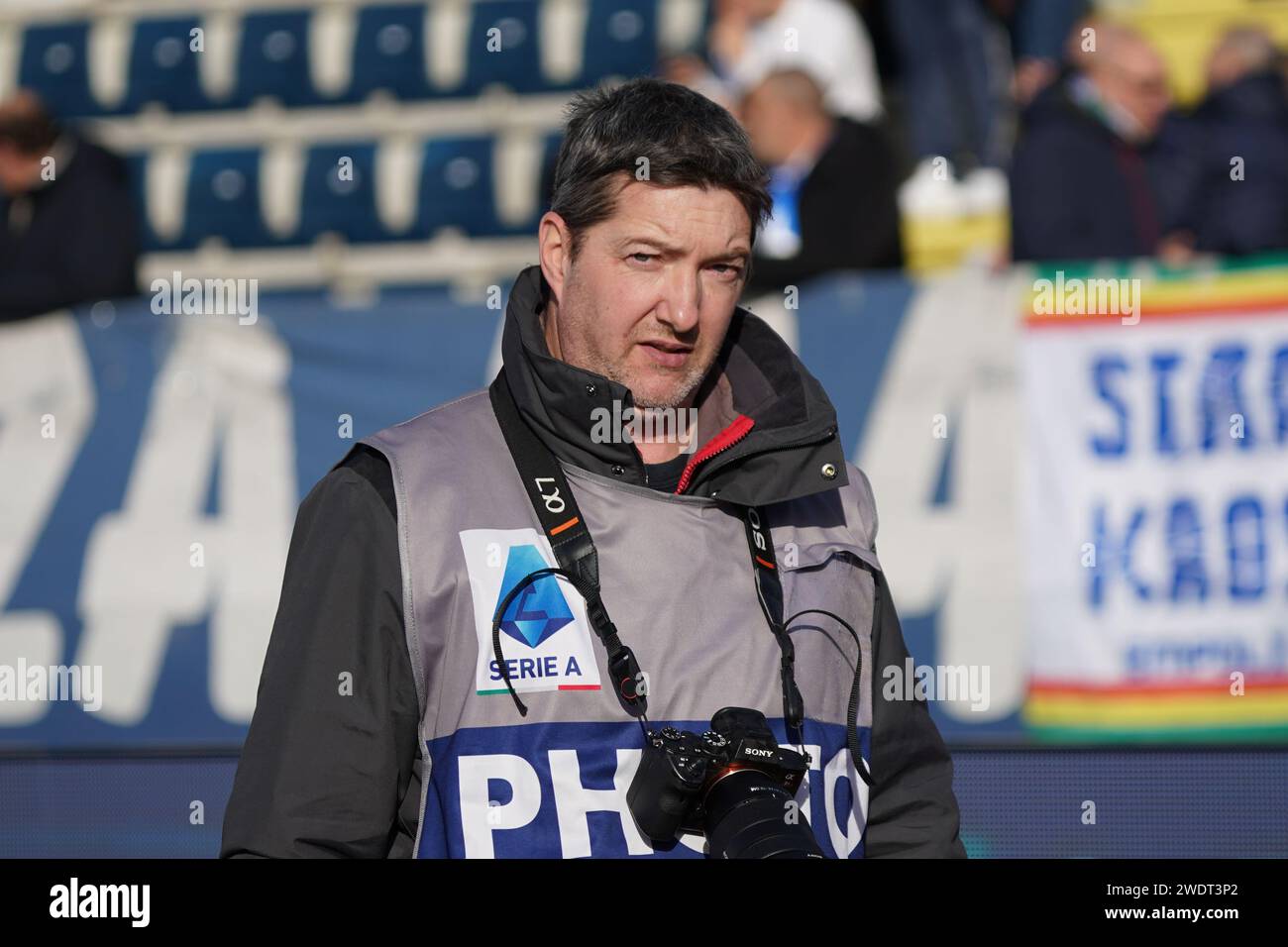 Empoli, Italien. Januar 2024. Luca Rossini, Fotograf der Serie A, während Empoli FC gegen AC Monza, Serie A, im Carlo Castellani Stadium. Quelle: Alessio Morgese/Alessio Morgese/Emage/Alamy Live News Stockfoto