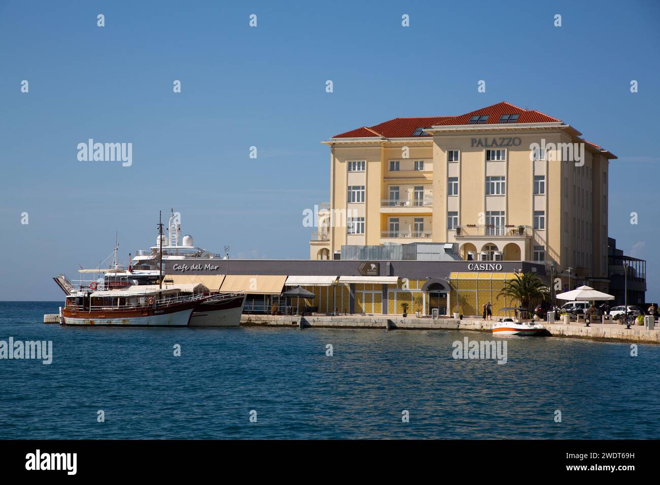 Boote, Kasino, Hafen, Porec, Kroatien, Europa Stockfoto