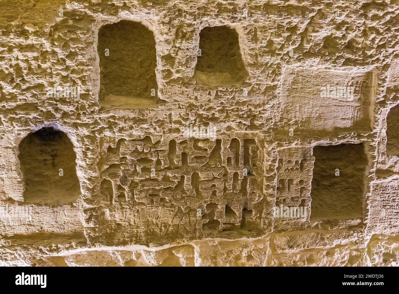 Ägypten, Sakkara, Serapeum Nekropolis : Widmungstexte und Nischen für Stelen. Stockfoto