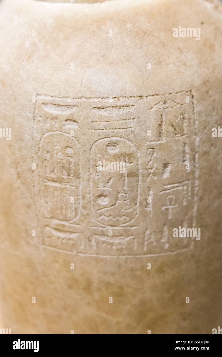 Ägypten, Sakkara, Serapeum, eine APIs-Stier-Canopic-Vase. Stockfoto