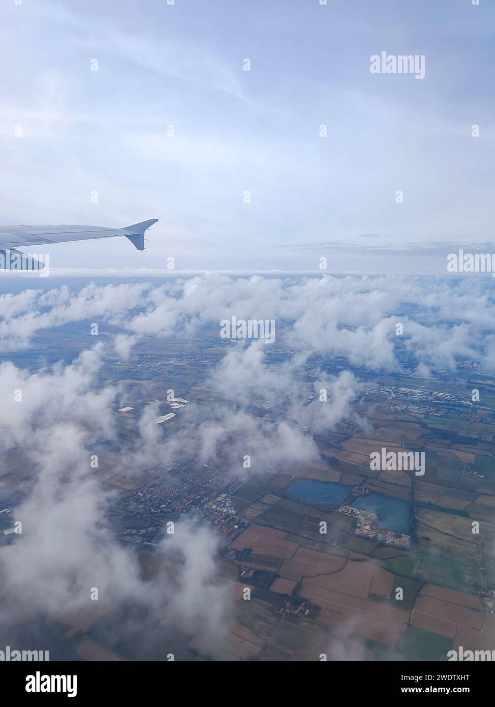 Topview des Po-Tals von einem Fenster des Flugzeugs. Stockfoto