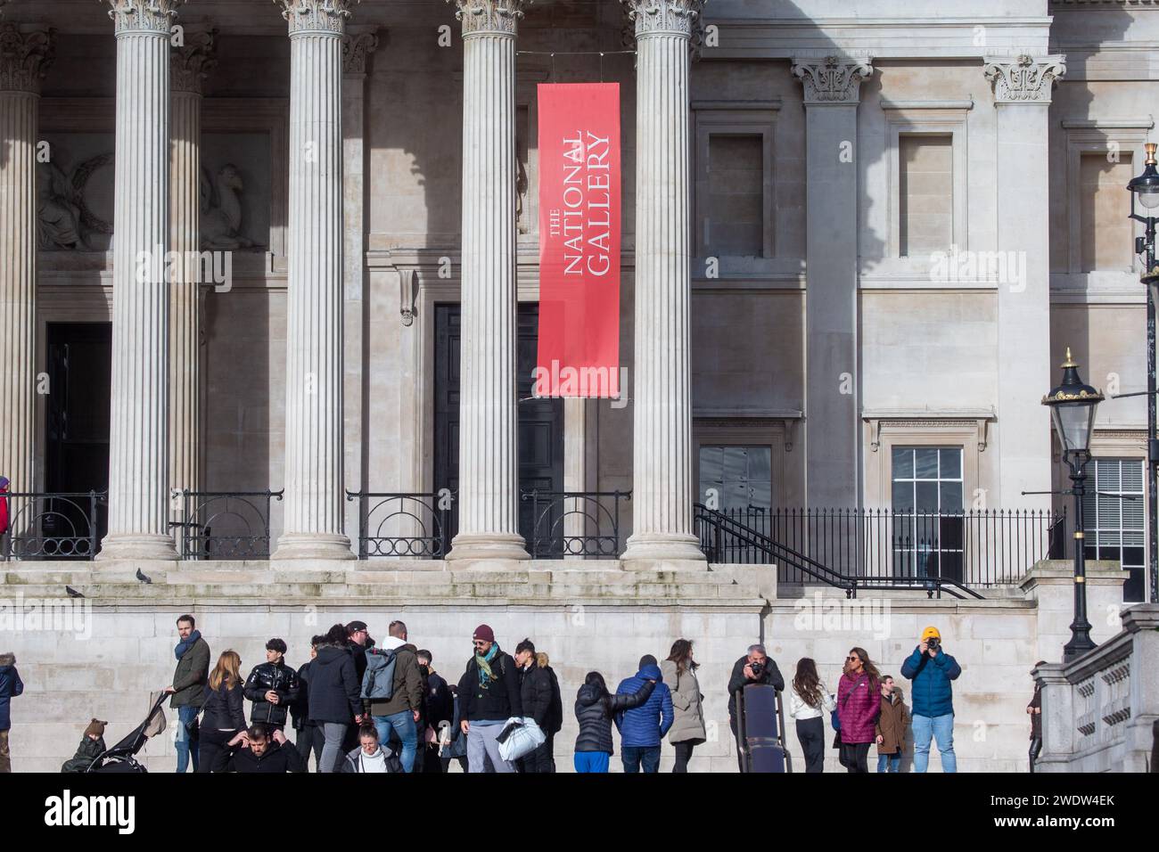 London, England, Großbritannien. Januar 2024. National Gallery am Londoner Trafalgar Square. (Kreditbild: © Tayfun Salci/ZUMA Press Wire) NUR REDAKTIONELLE VERWENDUNG! Nicht für kommerzielle ZWECKE! Quelle: ZUMA Press, Inc./Alamy Live News Stockfoto