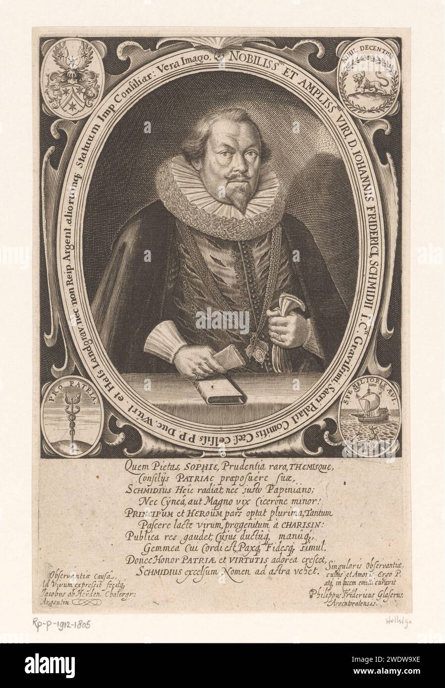 Porträt van Johann Friedrich Schmid, Jacob van der Heyden, 1588 - 1637 Druckschrift Medallon umgeben von drei Emblemen und einem Wappen. Mit Lob auf Latein. Straßburg (Frankreich) Papierstich historischer Personen. Buch. Anhänger, Schmuckstück, „Breloque“. Handschuhe, Fäustlinge usw. Letter, Umschlag. Waffenlager, Heraldik. Abstrakte Ideen und Konzepte (+ emblematische Darstellung des Konzepts) Stockfoto