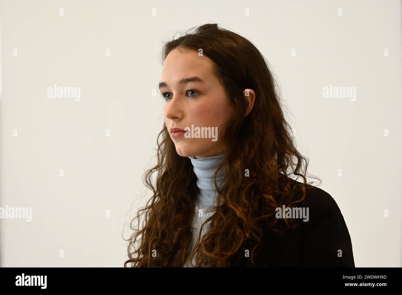 Wien, Österreich. Januar 2024. Die Klimaaktivistin Lena Schilling kandidiert bei den EU-Wahlen 2024 für die Grünen Stockfoto
