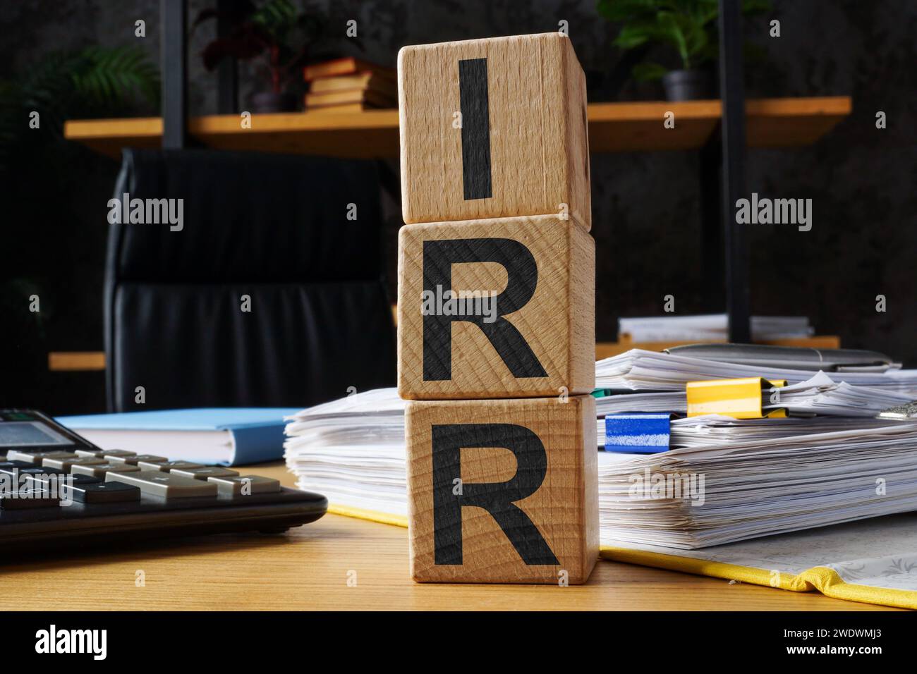 Holzwürfel mit der Abkürzung IRR Internal Rate of Return. Stockfoto