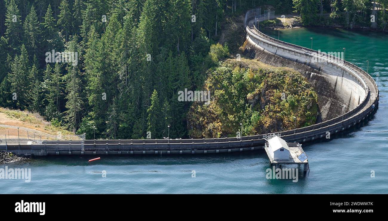 Dam bei Cushman Project #1 für Tacoma Public Utilities von World Wind Helicopters AS260B, 9. August 2013 Stockfoto