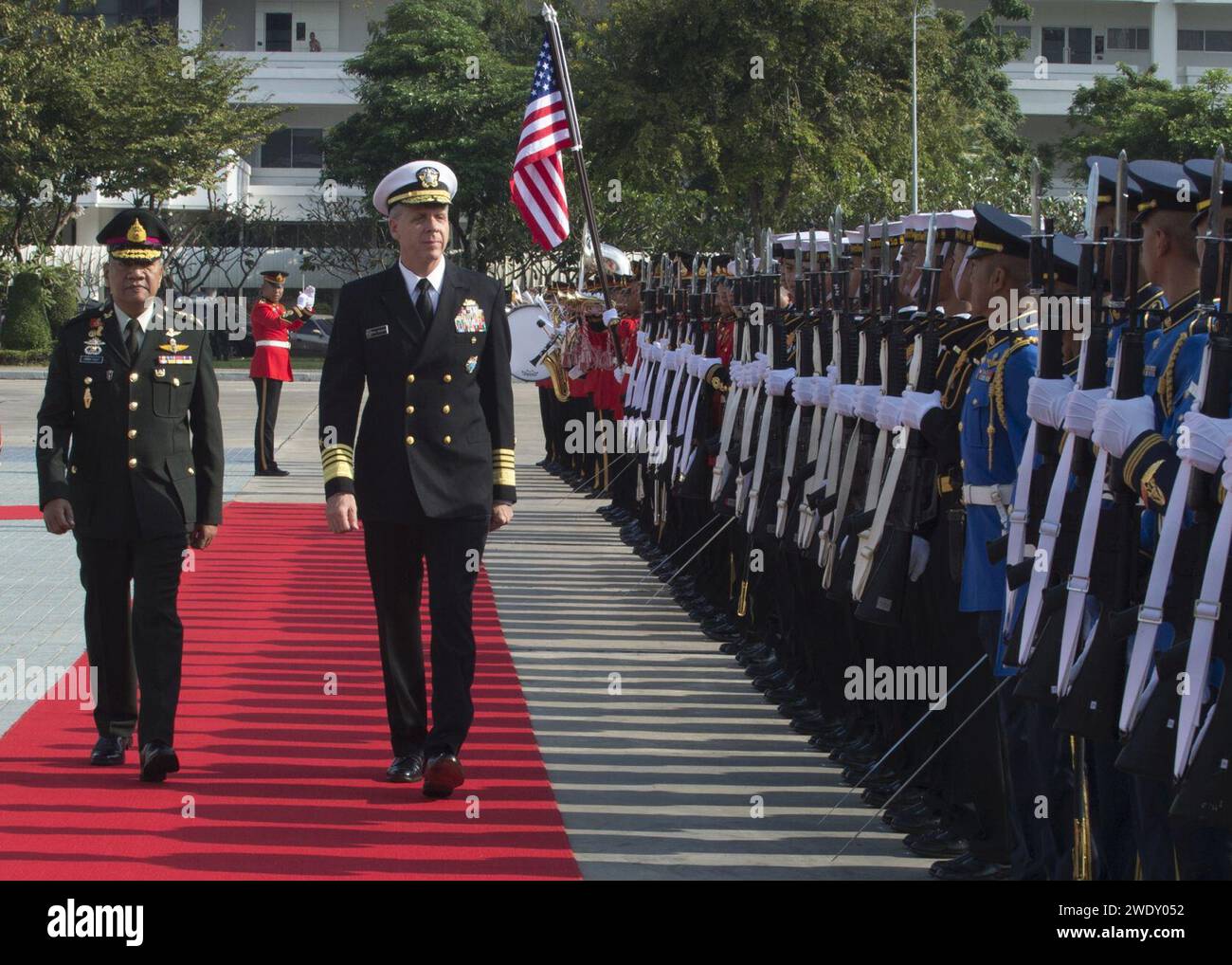 ADM. Phil Davidson nimmt an einer Ehrenzeremonie Teil. (44513478195). Stockfoto