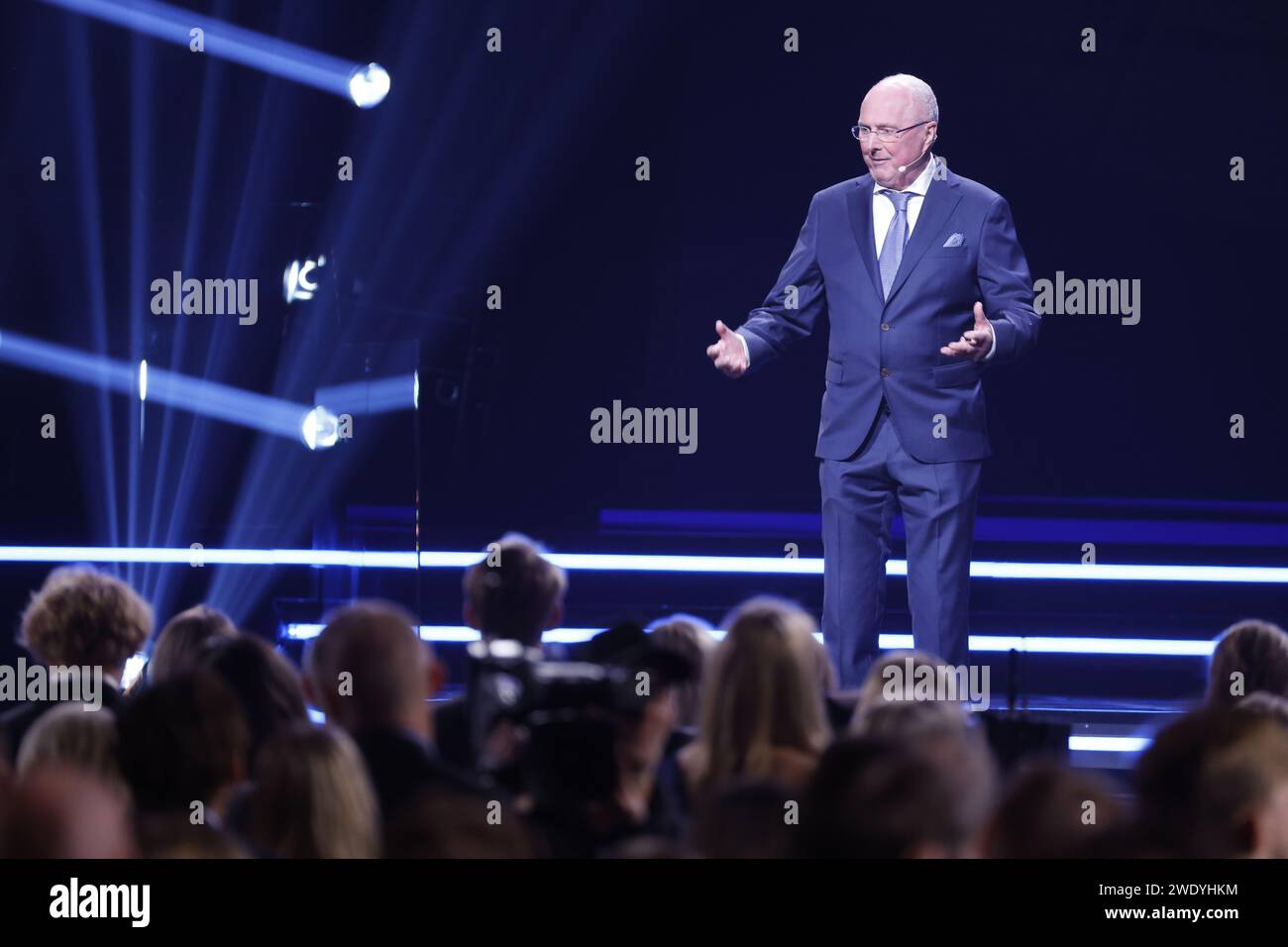 STOCKHOLM, SCHWEDEN 20240122der schwedische Fußballtrainer Sven-Goran „Svennis“ Eriksson ist auf der Bühne, um den Preis „Leader of the Year“ während des Jahres zu vergeben Stockfoto