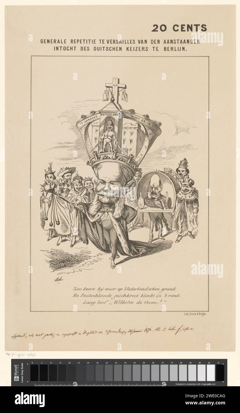 Karikatur über die deutsche Vereinigung, Unbekannt, Druck Wilhelm I. van Pruisen von 1871 führt eine Parade deutscher Kaiser in Richtung Spiegelzaal von Versailles. Otto von Bismarck, einer der treibenden Kräfte, steht ebenfalls hinter der deutschen Einigung der Kaiser. Der Text auf dem Buch für ihn bezieht sich auf eine Aussage von ihm. Er behauptete, dass die deutsche Vereinigung mit militärischen und nicht mit demokratischen Mitteln vollzogen werde. Auf der Krone Wilhelms hängt daher die Verfassung an einem Galgen. Haarlem Papier Versailles Stockfoto