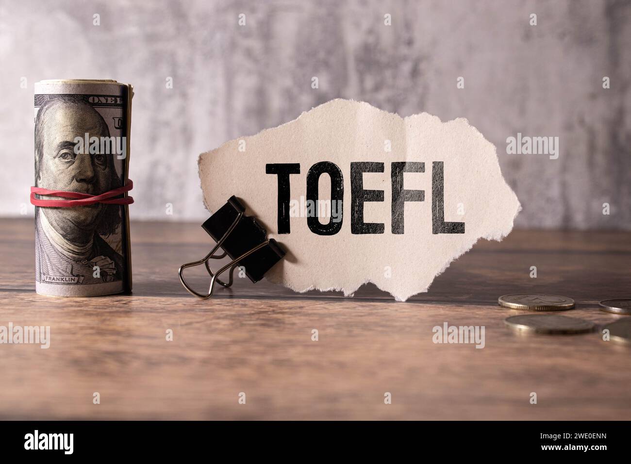 TOEFL, Textwörter Typografie auf Papier, englische Sprache pädagogisches Konzept. Stockfoto