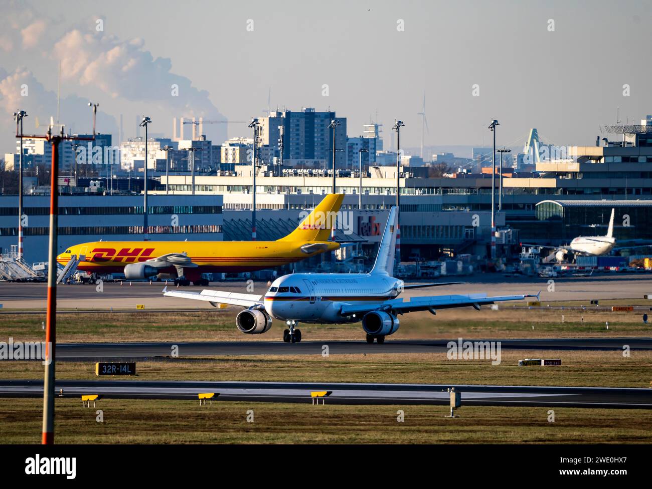 Airbus A319 OH, 15+03, offener Himmel - Open Skies, Aufklärungs-Airbus der Deutschen Luftwaffe, BMVG, Landung am Flughafen Köln-Bonn, NRW, Deutschland Stockfoto