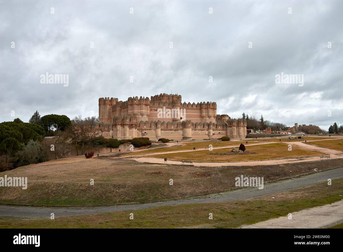 Die Burg Coca (Castillo de Coca) ist eine Festung aus dem 15. Jahrhundert und befindet sich in der Stadt Coca in Segovia, Castilla y Leon, Spanien Stockfoto