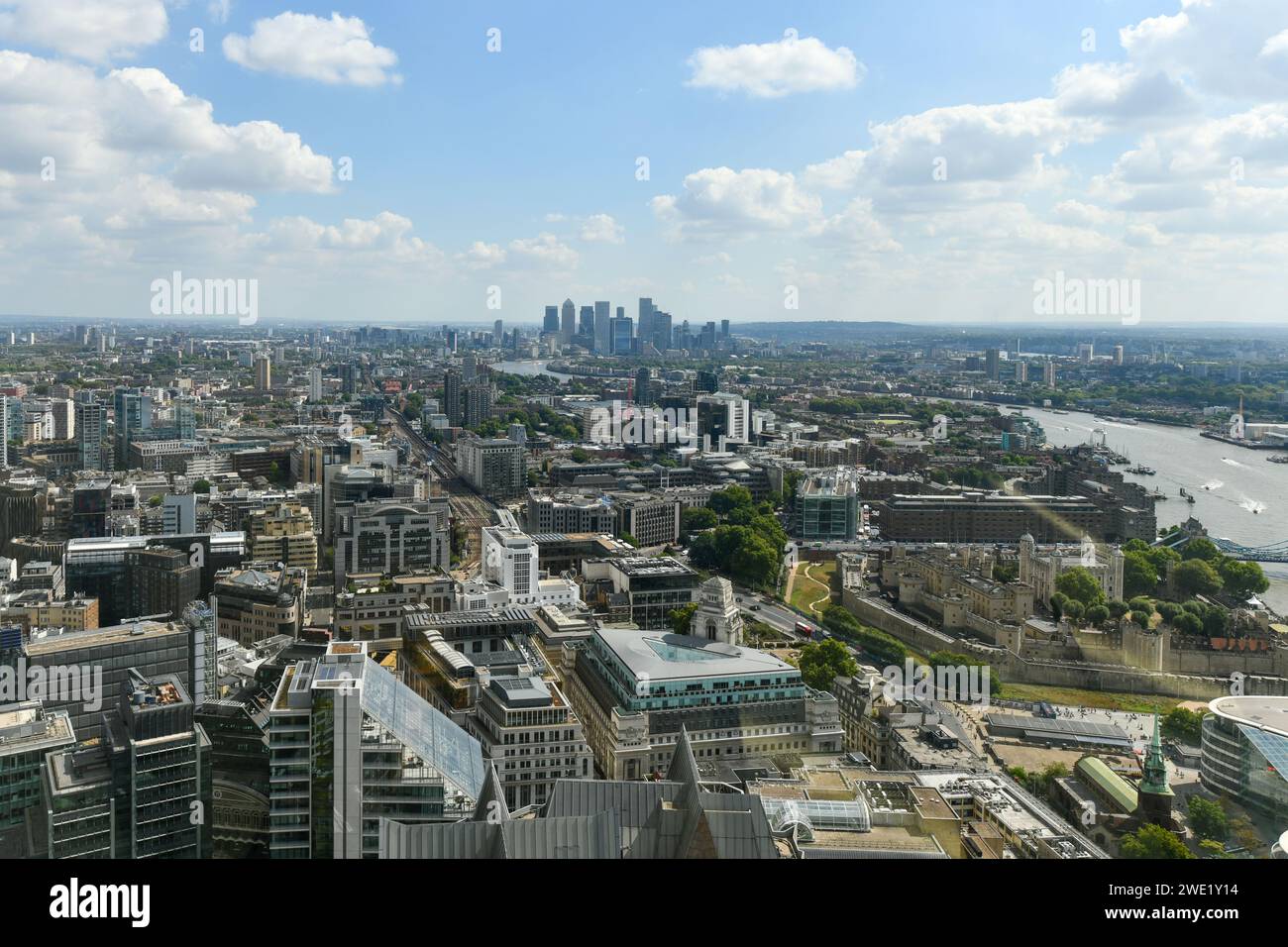 Aus der Vogelperspektive auf Canary Wharf, dem Finanzzentrum von Central London, Großbritannien. Stockfoto