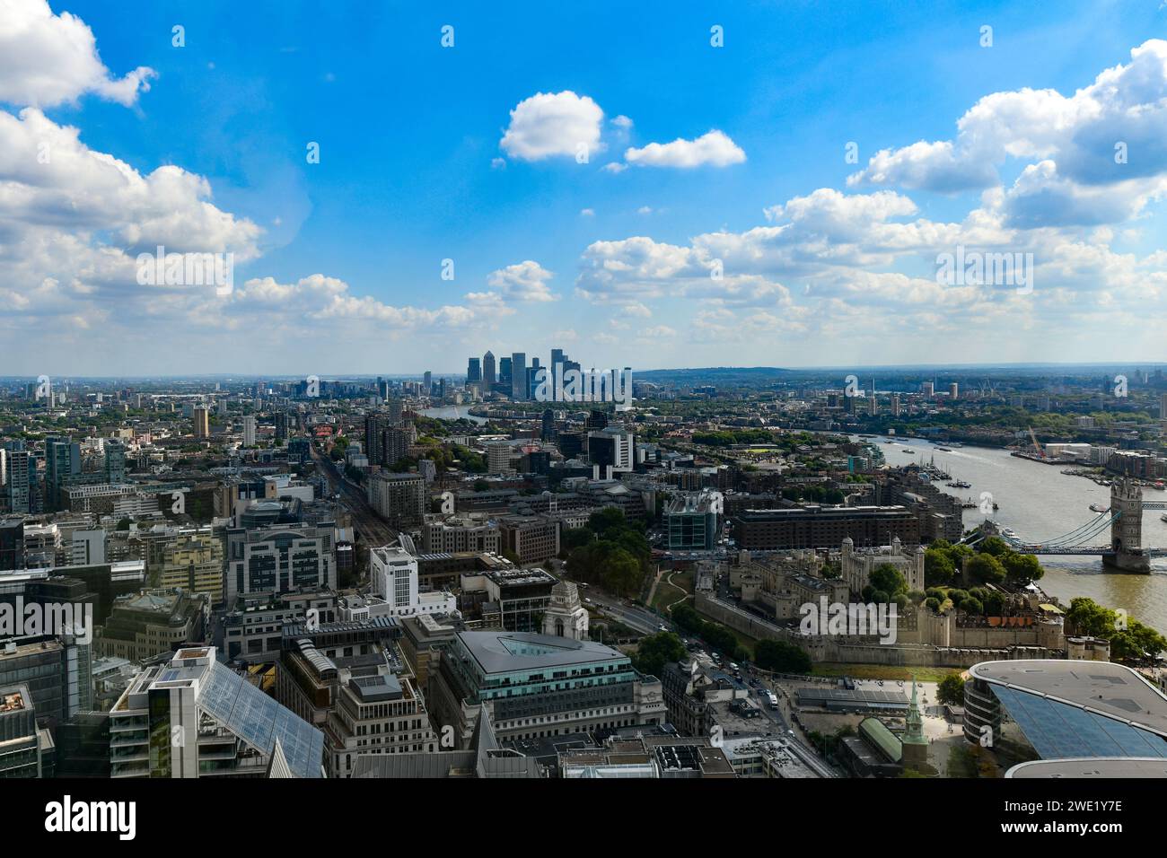 Aus der Vogelperspektive auf Canary Wharf, dem Finanzzentrum von Central London, Großbritannien. Stockfoto