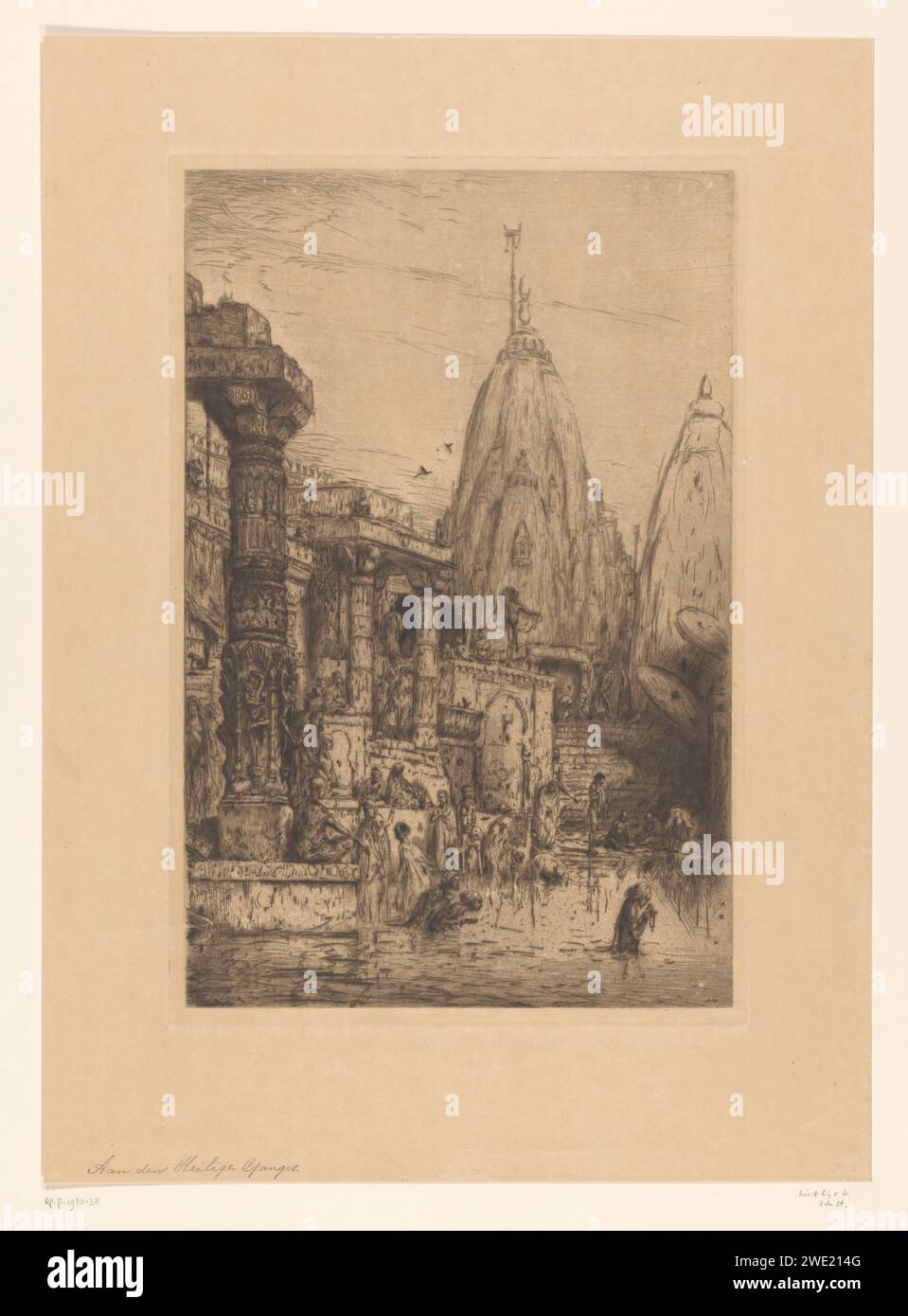 Tempel mit Figuren in Ganges, Marius Bauer, 1912 Druckpapier-Ätztempel, Schrein  Hinduismus, Buddhismus, Jainismus. Rituelle Praktiken  Hinduismus, Buddhismus, Jainismus. Waschen und Baden von Ganges Stockfoto