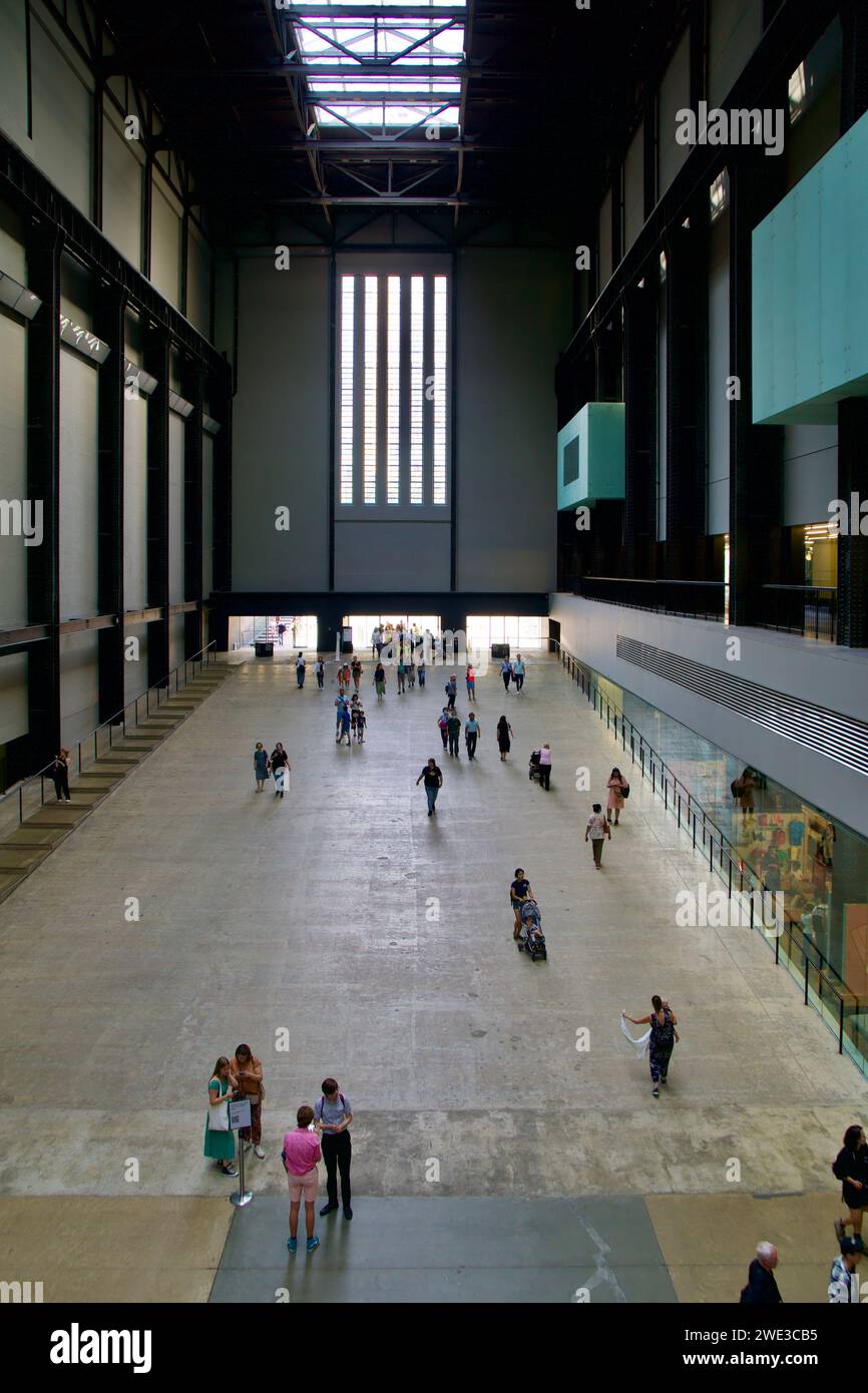 Turbinenhalle der Tate Modern Stockfoto